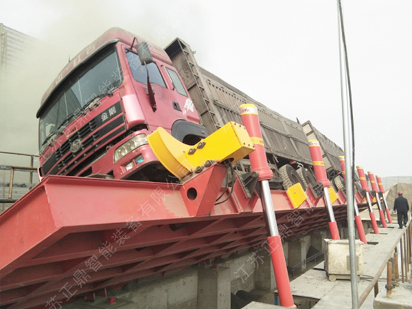 超長、超重側(cè)翻卸車機